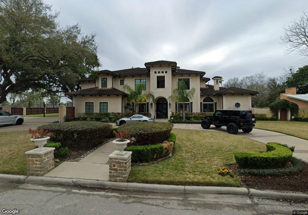 4626 N Roseneath Dr, Houston, TX 77021 - photo 1