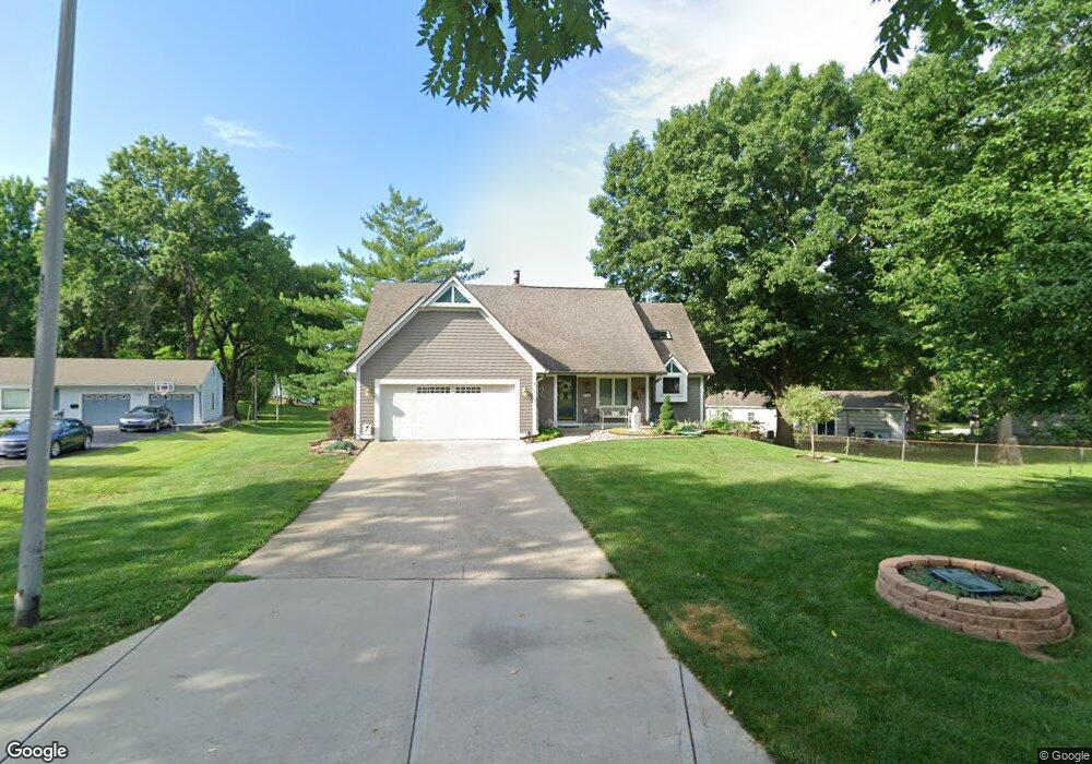 5306 Mcanany Dr, Shawnee, KS 66203 - photo 1