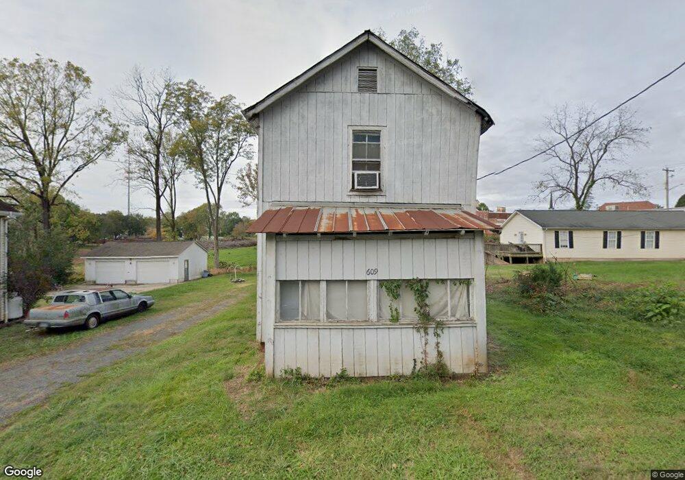 609 E Spencer St, Culpeper, VA 22701 - photo 1