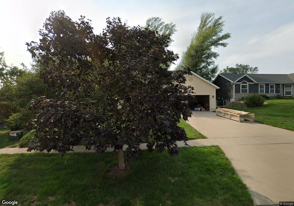 1700 23rd St NW, Cedar Rapids, IA 52405 - photo 1