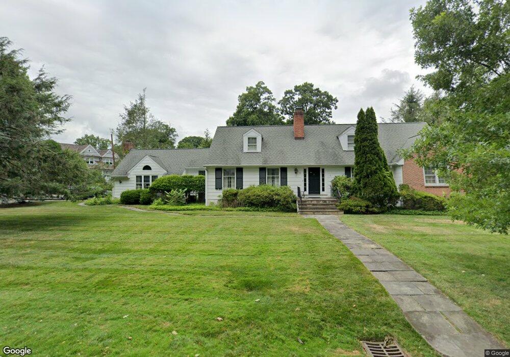 15 Willow Rd, Riverside, CT 06878 - photo 1