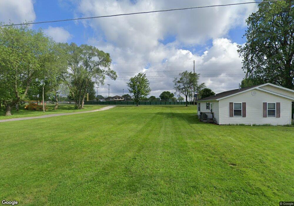 700 Richmond Ave, Mattoon, IL 61938 - photo 1