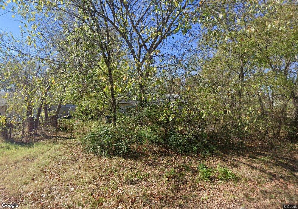 916 N Sherman Ave, Okmulgee, OK 74447 - photo 1