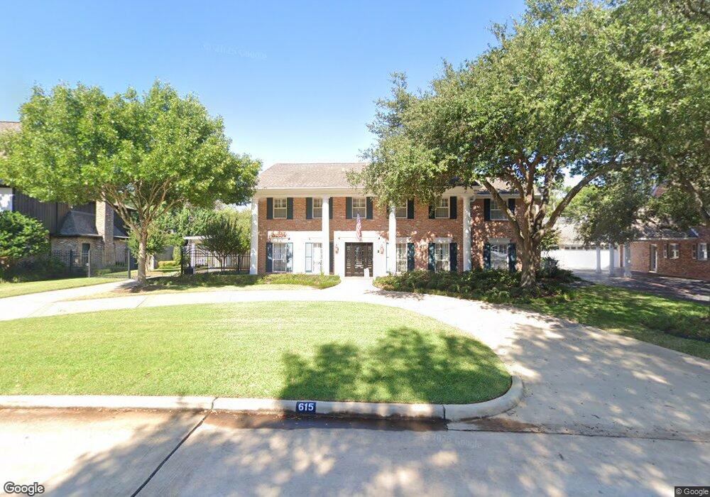 615 Stoneleigh Dr, Houston, TX 77079 - photo 1
