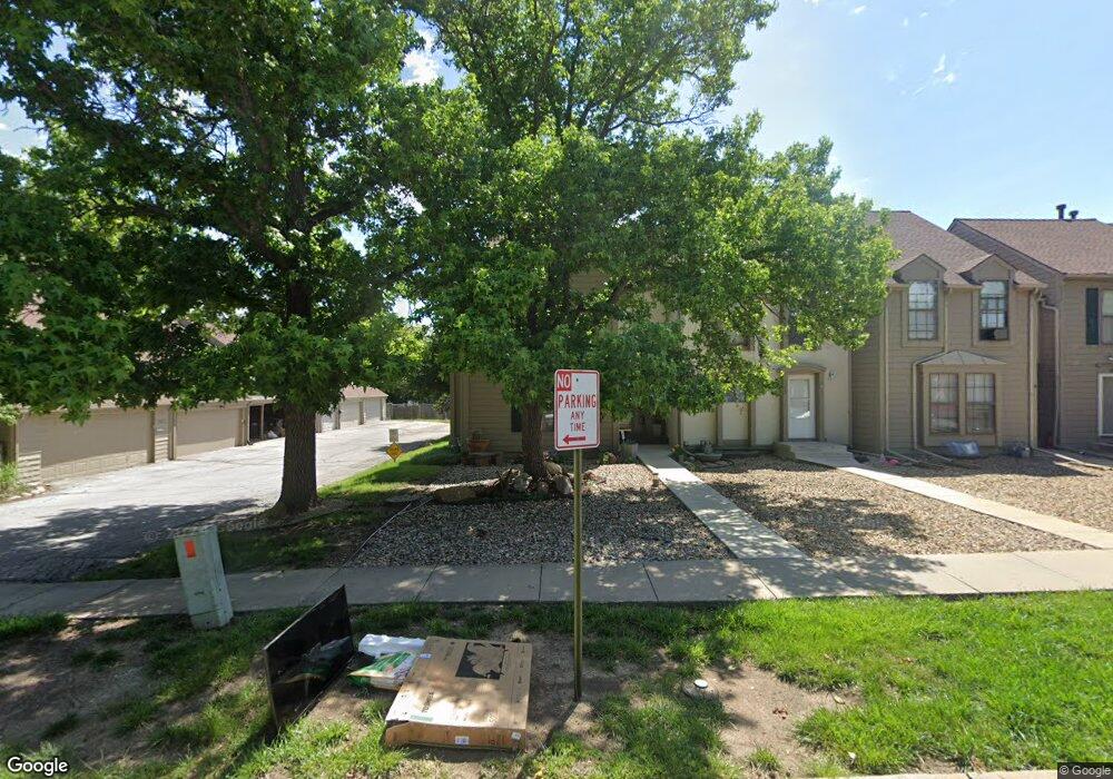 3320 SW Arrowhead Rd, Topeka, KS 66614 - photo 1