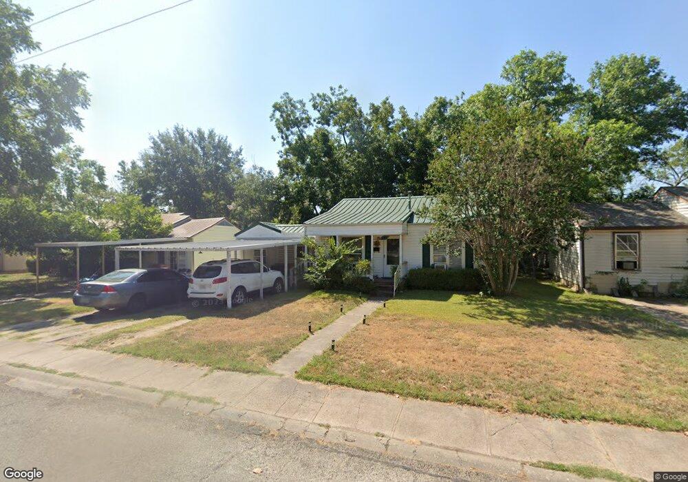 248 E Boyd St, Bonham, TX 75418 - photo 1