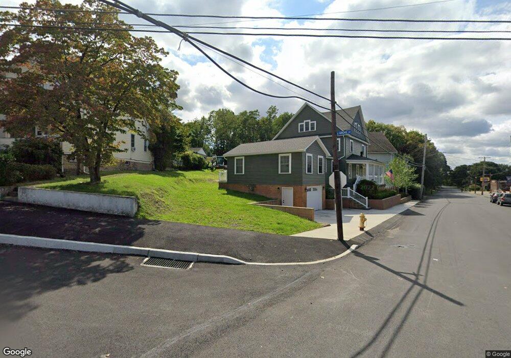 102 E Grove St, Scranton, PA 18510 - photo 1