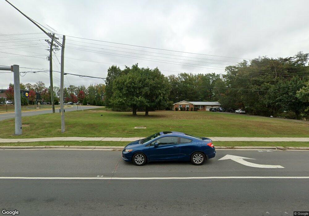 16605 Dumfries Rd, Dumfries, VA 22025 - photo 1