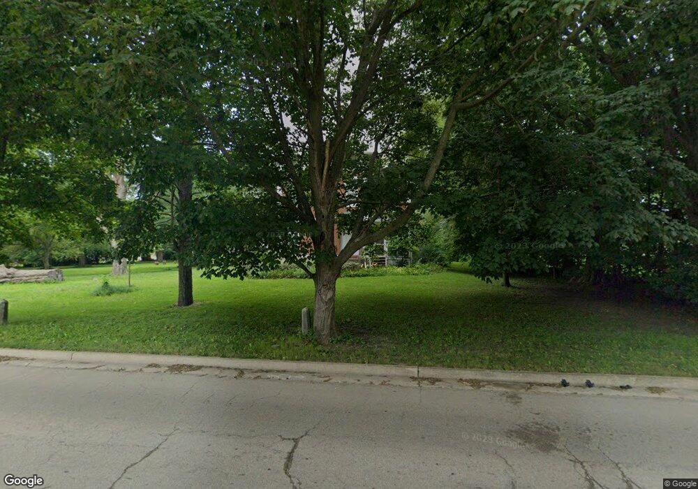 1240 N 6th St, Princeton, IL 61356 - photo 1