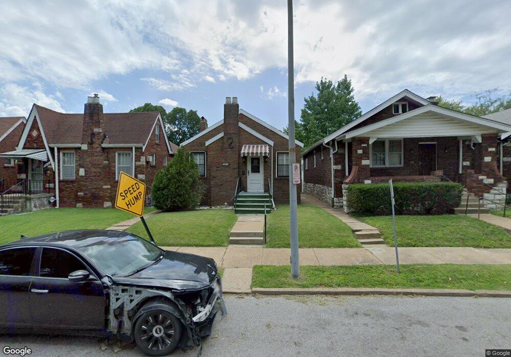 4652 Penrose St, Saint Louis, MO 63115 - photo 1