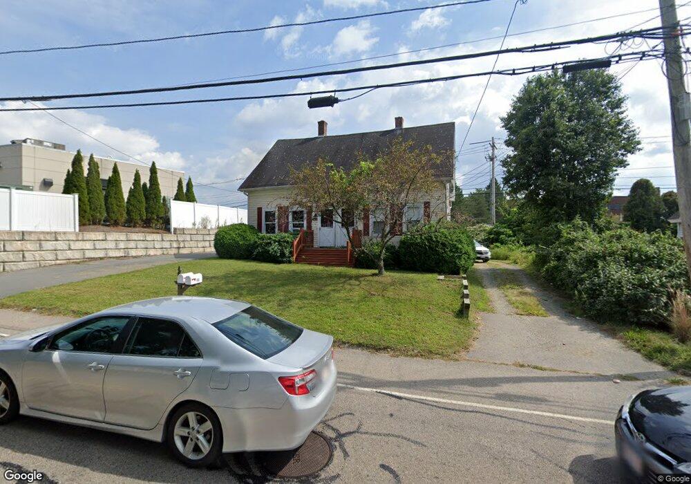 658 Old West Central St, Franklin, MA 02038 - photo 1