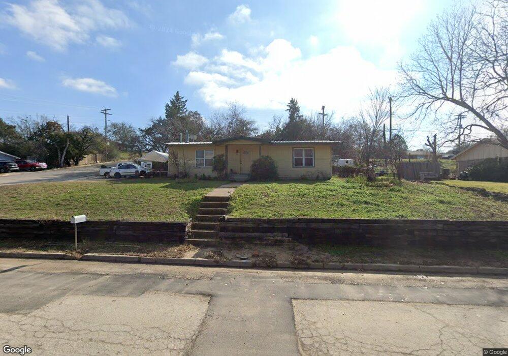 1401 W Water St, Weatherford, TX 76086 - photo 1