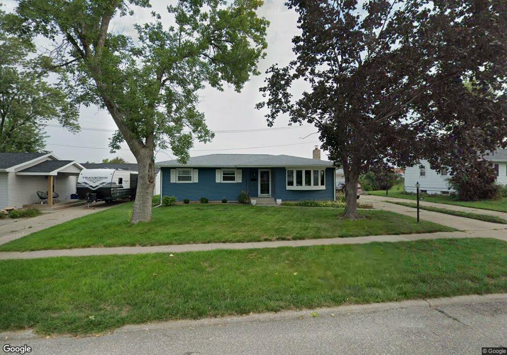 1600 Hillview Dr, Marion, IA 52302 - photo 1