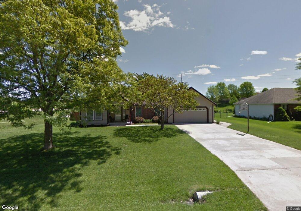 5535 Meadow View Dr, Shawnee, KS 66226 - photo 1