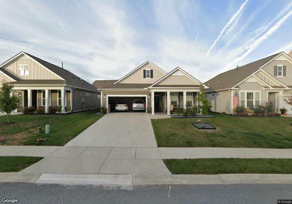 114 Fox Cove Rd unit 121, Hendersonville, NC 28792 - photo 1