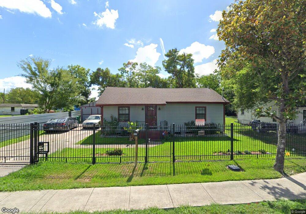 3920 Russell St, Houston, TX 77026 - photo 1