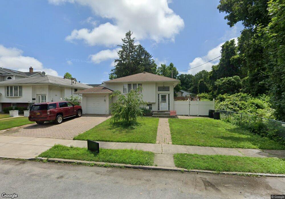 1656 Michalicki Place, Merrick, NY 11566 - photo 1