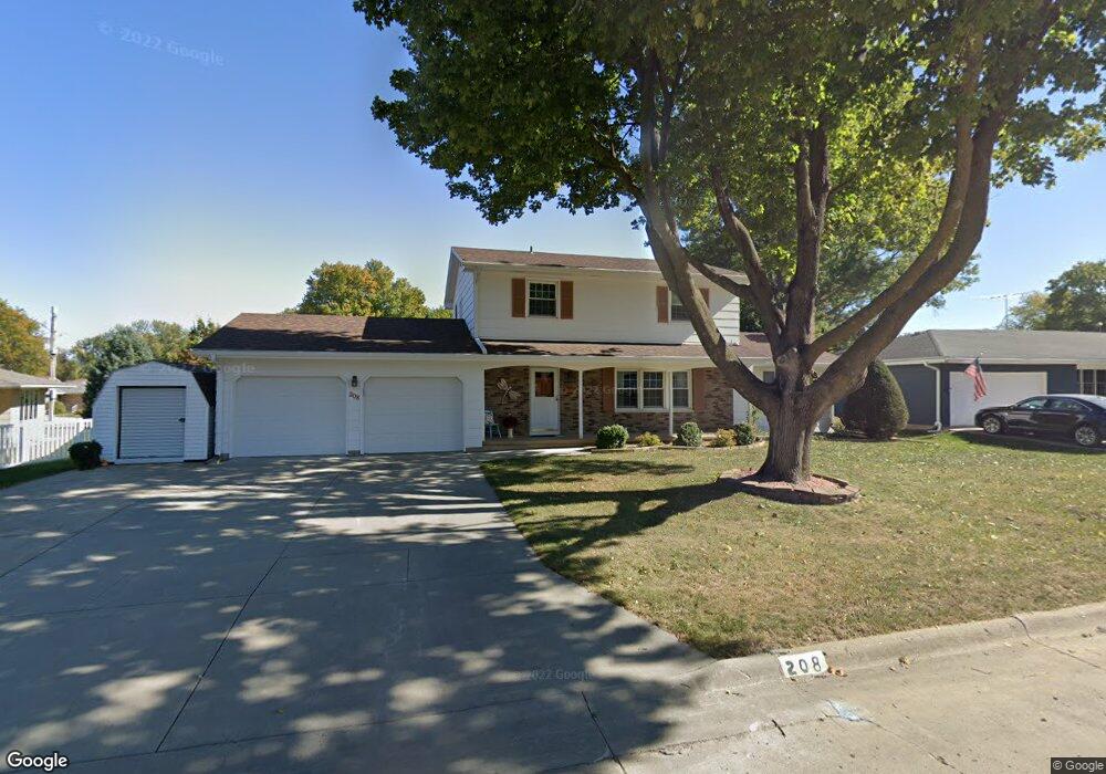 208 E 21st St N, Newton, IA 50208 - photo 1