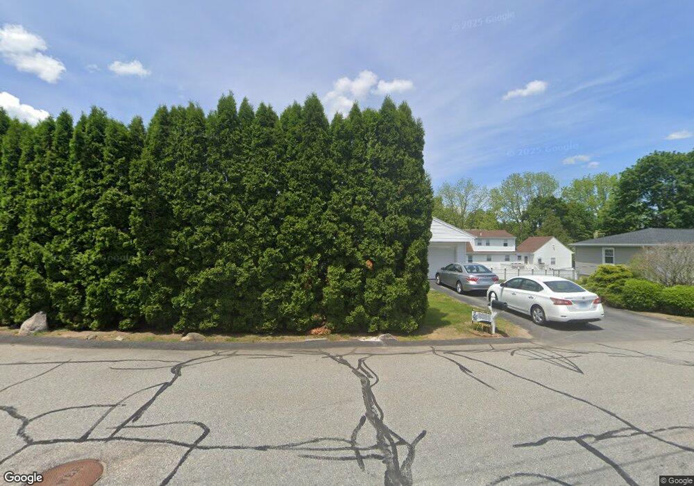 9 Quaker Ln, Greenville, RI 02828 - photo 1