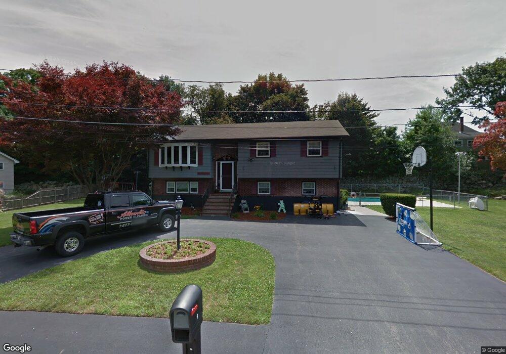 9 Bamberg Dr, Woburn, MA 01801 - photo 1