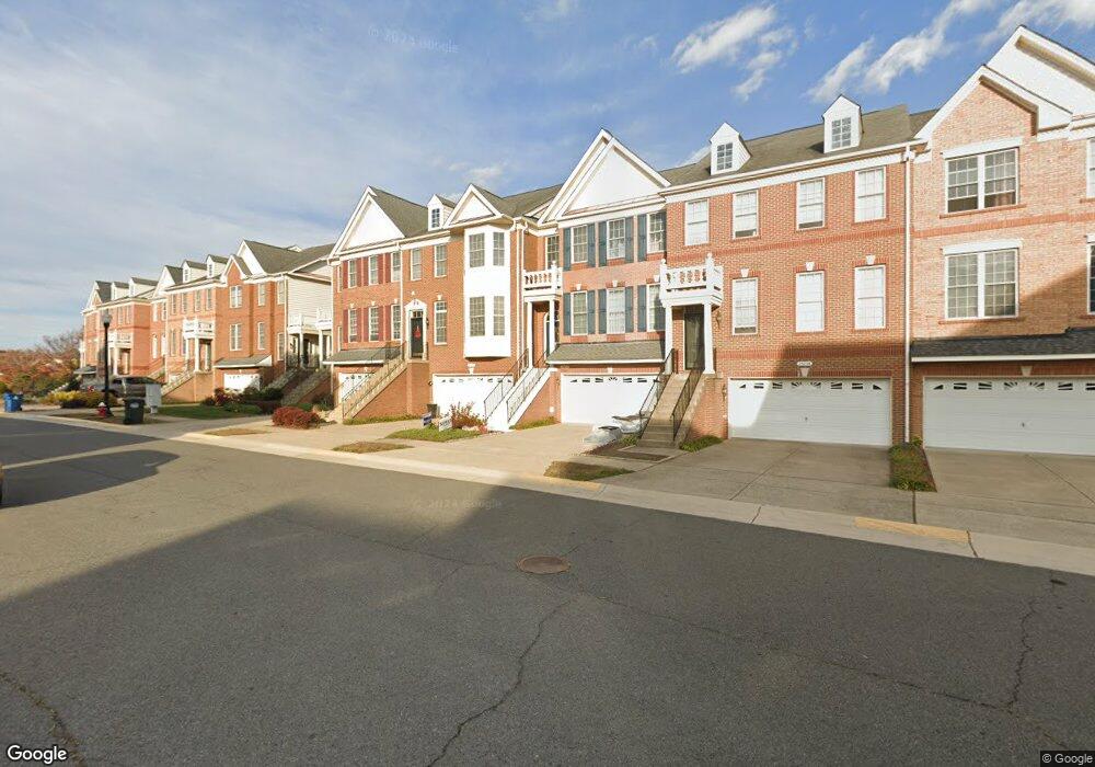 25250 Lyon Terrace, Chantilly, VA 20152 - photo 1