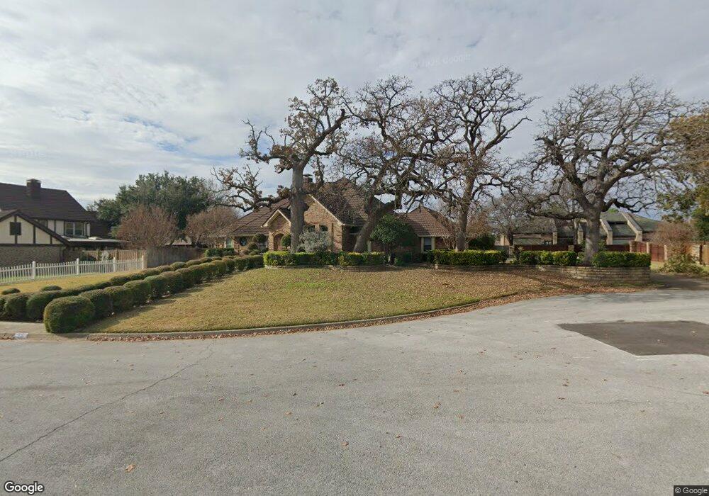 316 Charleston Place, Hurst, TX 76054 - photo 1