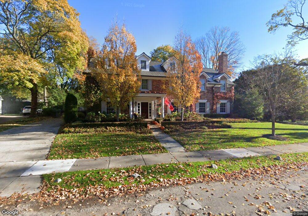 388 N Glengarry Rd, Bloomfield Hills, MI 48301 - photo 1