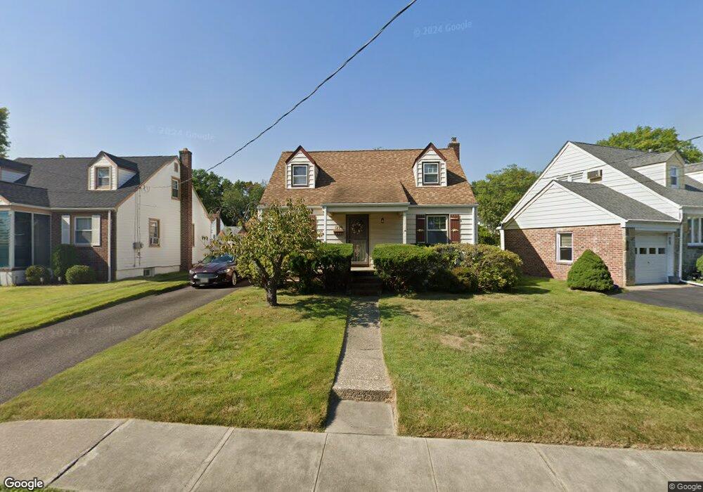 1299 Wilshire Dr, Union, NJ 07083 - photo 1