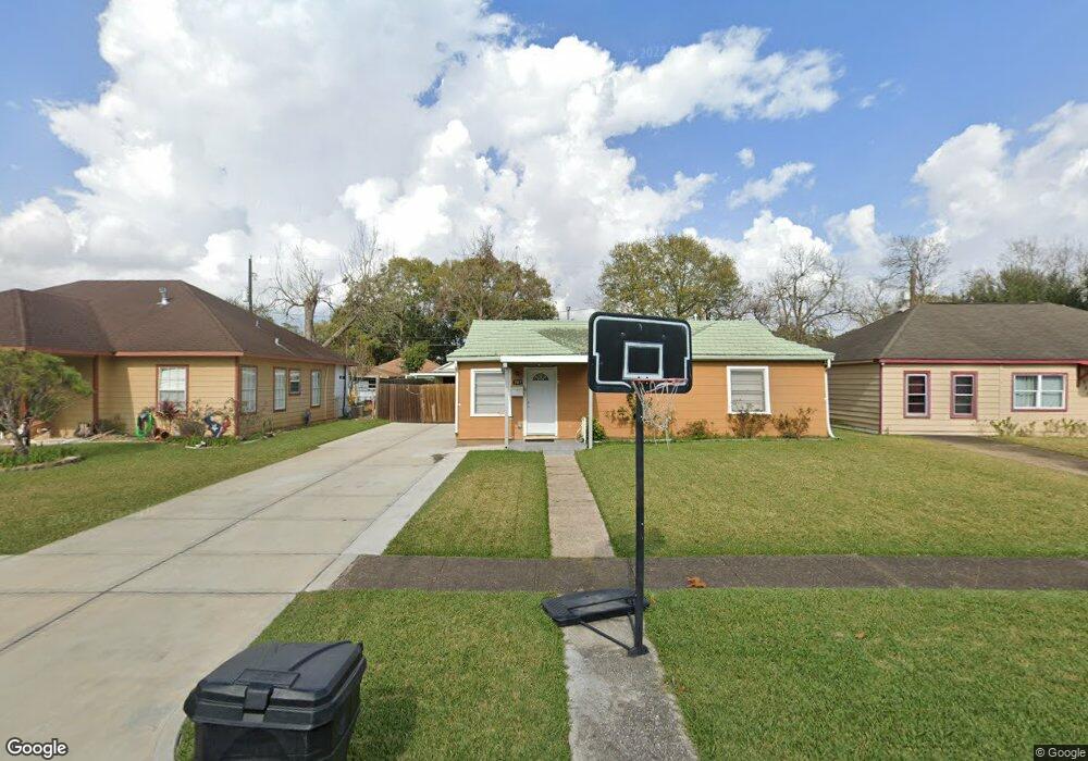 7527 Buena Vista St, Houston, TX 77087 - photo 1