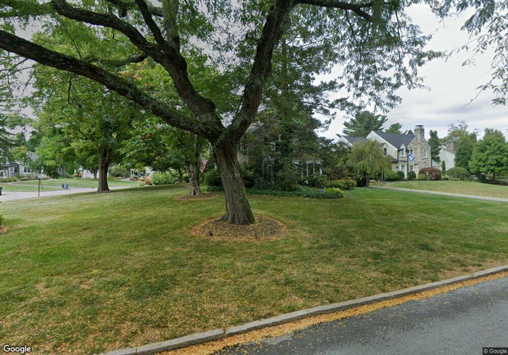 21 Meadowood Rd, Bryn Mawr, PA 19010 - photo 1