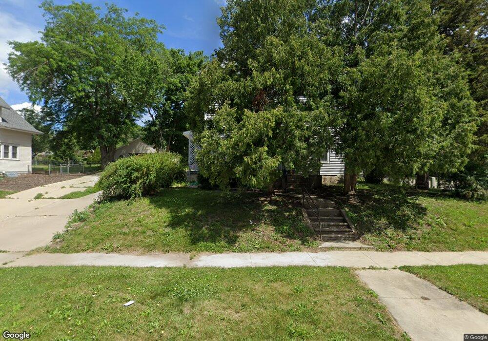 1201 W 19th St, Cedar Falls, IA 50613 - photo 1