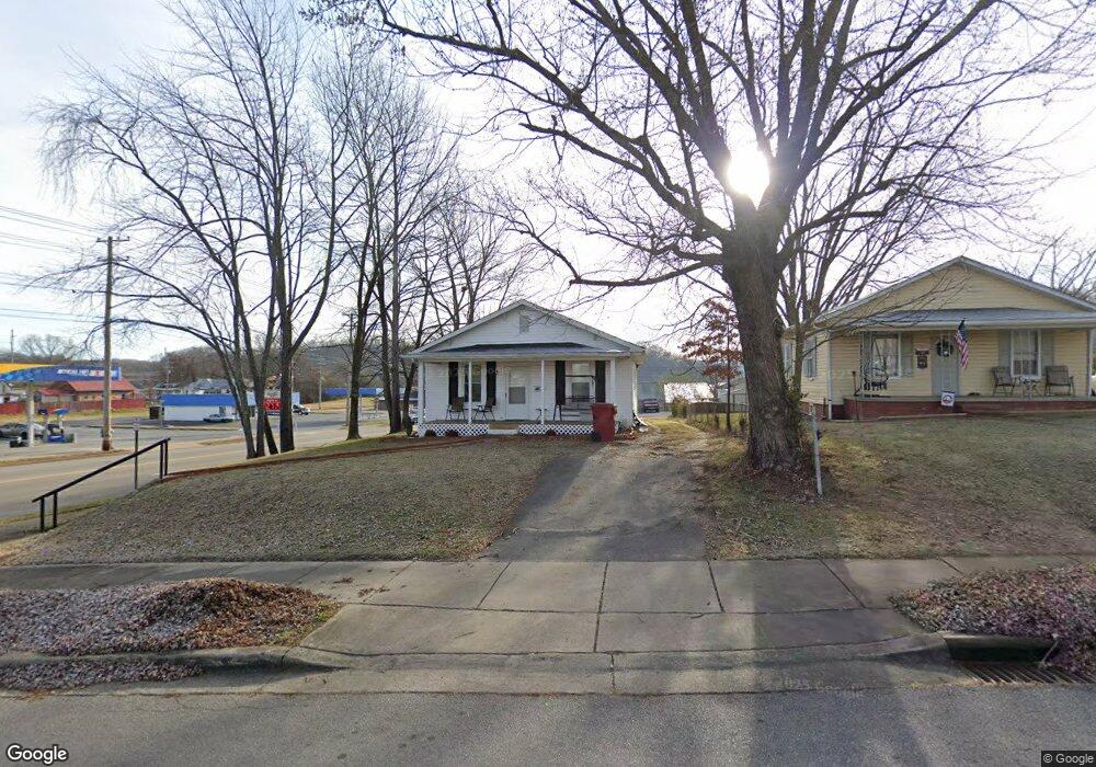 1220 E Myrtle Ave, Johnson City, TN 37601 - photo 1