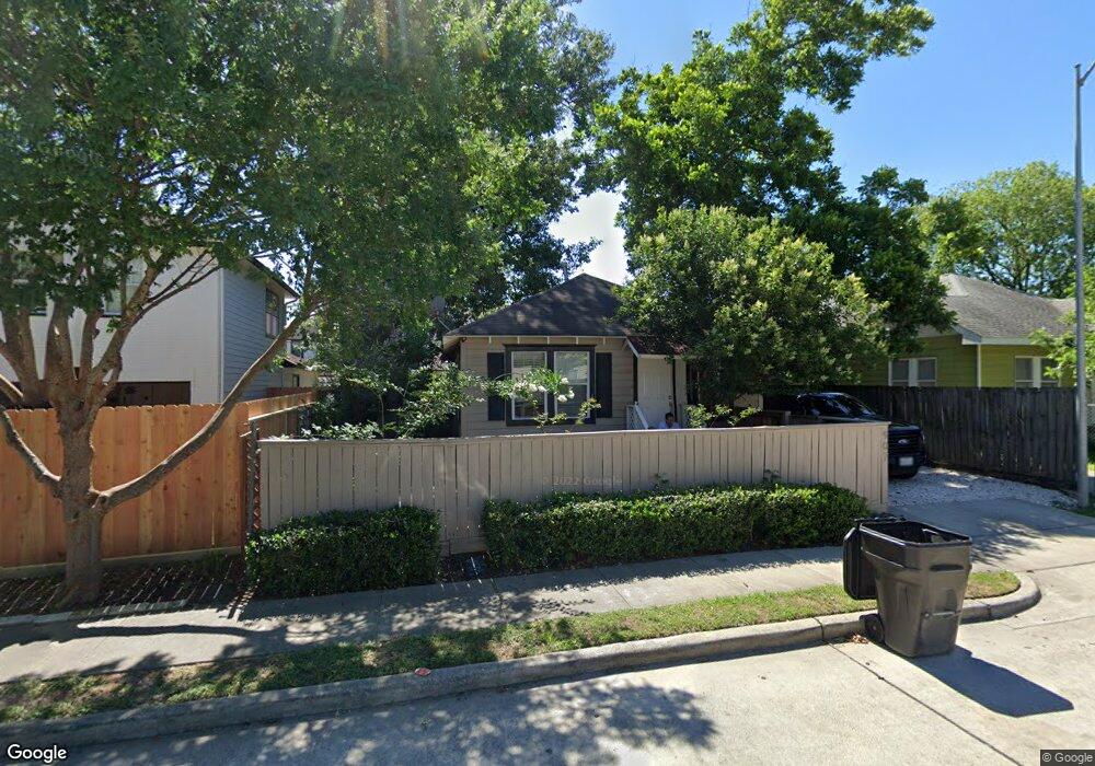 907 Enid St unit Back, Houston, TX 77009 - photo 1