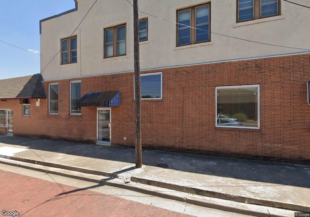 102 E Elm St, Gainesville, TX 76240 - photo 1