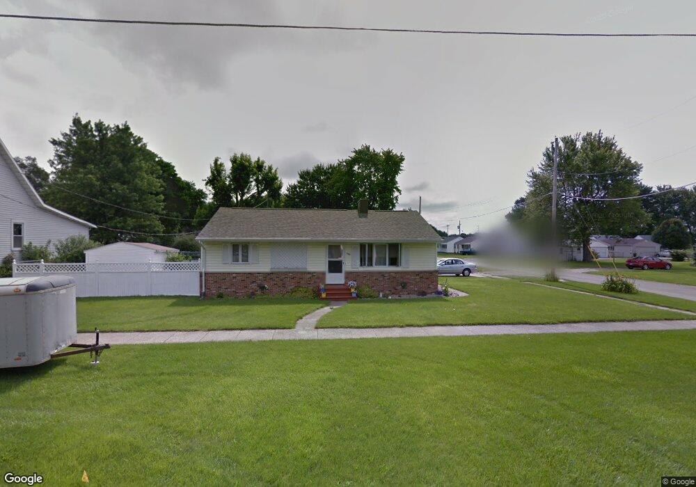920 S 14th St, Mattoon, IL 61938 - photo 1