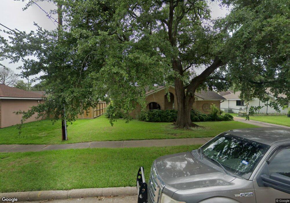 10211 Kirkhill Dr, Houston, TX 77089 - photo 1