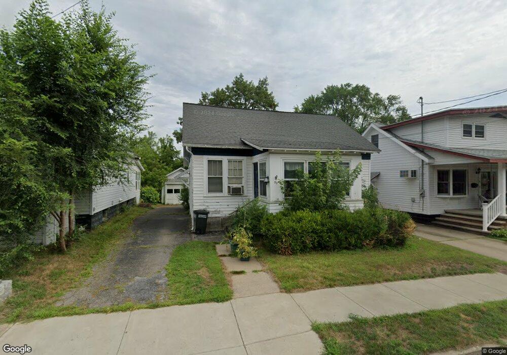 59 Pershing Dr, Schenectady, NY 12302 - photo 1