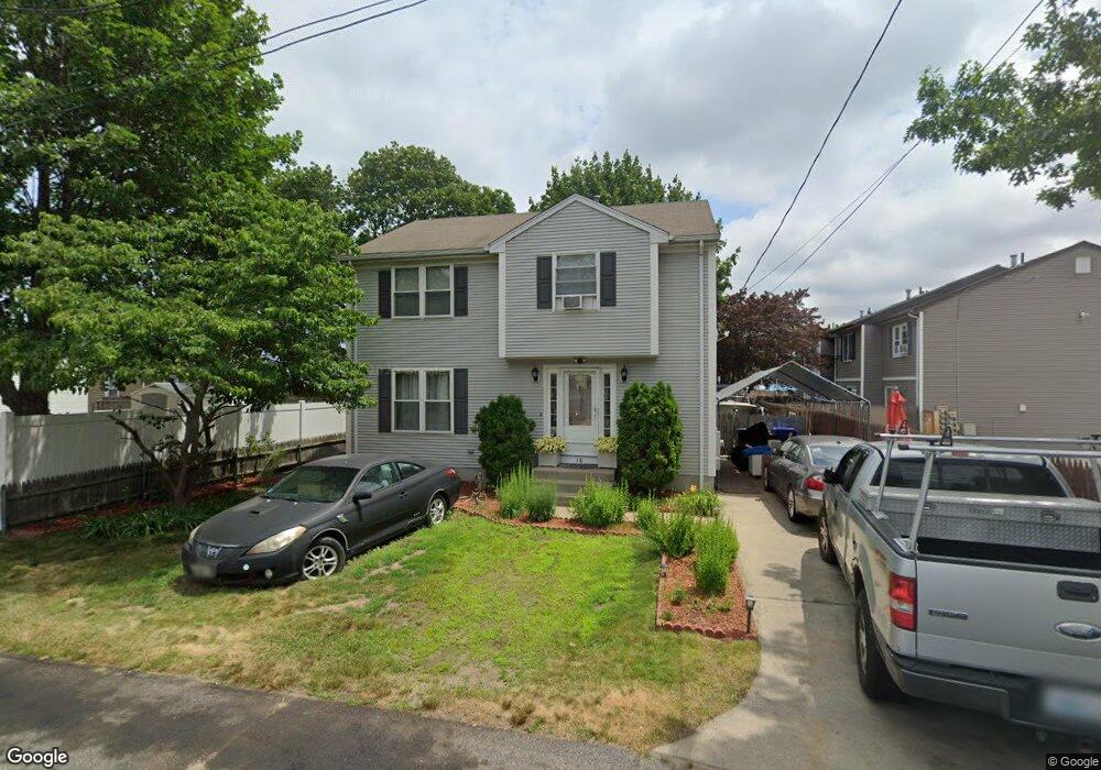 16 Avon St, Pawtucket, RI 02860 - photo 1