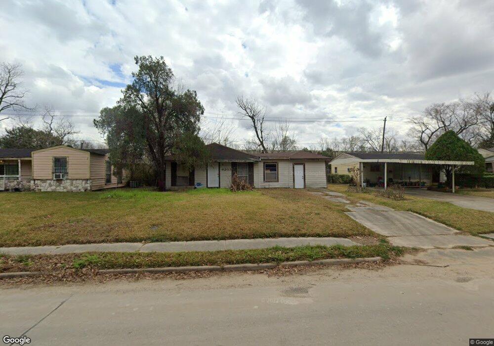 6203 Beekman Rd, Houston, TX 77021 - photo 1