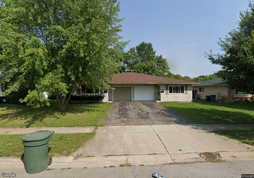 1900-1902 Hampstead Dr, Columbus, OH 43229 - photo 1