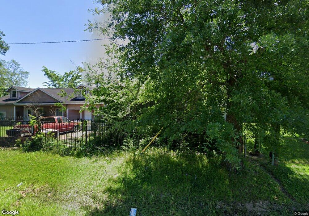 5838 Gaston St, Houston, TX 77016 - photo 1