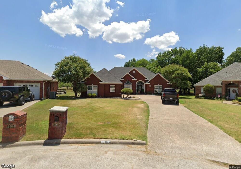 2102 Wheeler Creek Cir, Gainesville, TX 76240 - photo 1