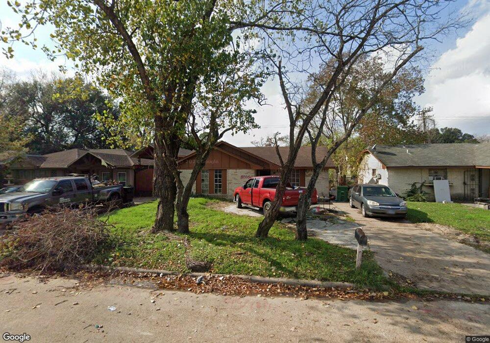 8335 Ponnel Ln, Houston, TX 77088 - photo 1