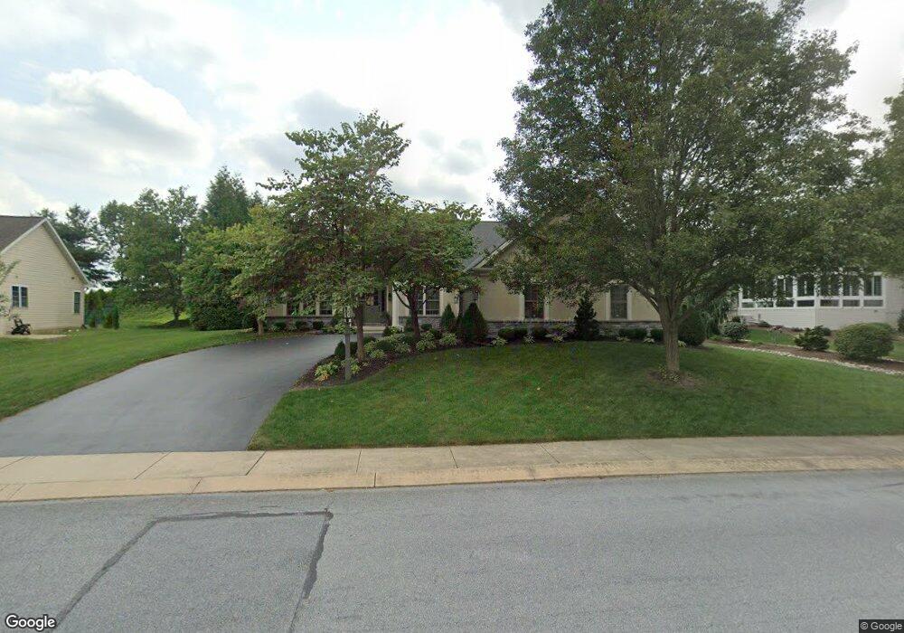 205 Round Hill Ln, Lancaster, PA 17603 - photo 1