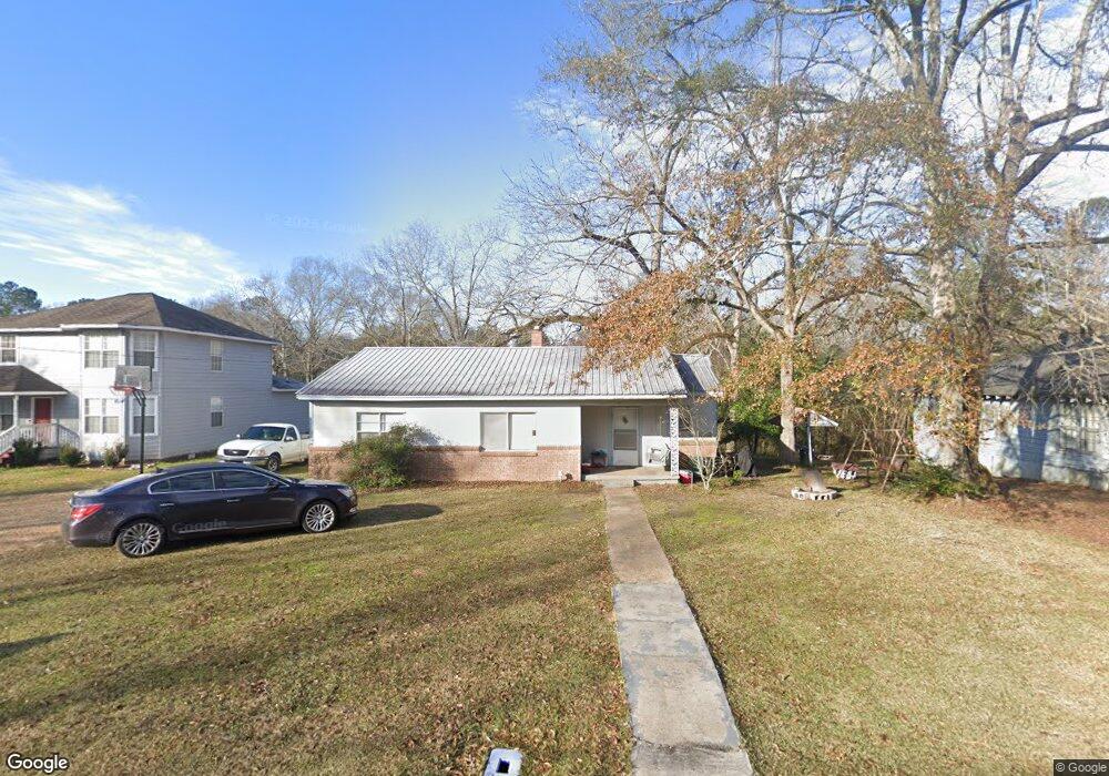 110 Beacham St, Hazlehurst, MS 39083 - photo 1