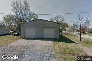 811 E 4th St, Altamont, KS 67330
