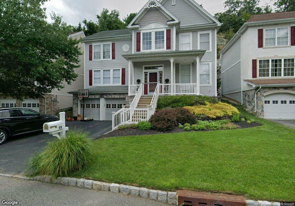 19 Hunters Run, Oakland, NJ 07436 - photo 1