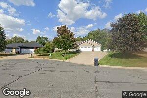 112 Timber Lane Ct, Cannon Falls, MN 55009
