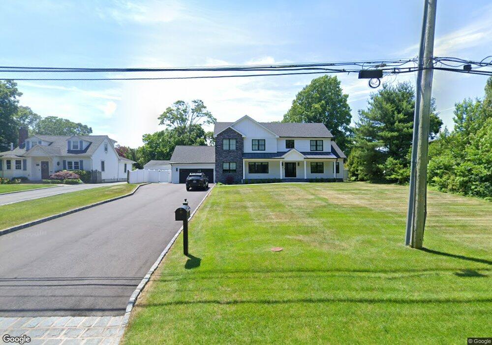 164 Gillette Ave, Bayport, NY 11705 - photo 1