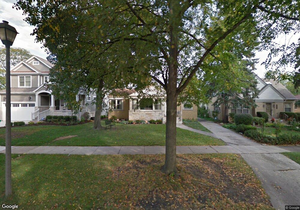 343 E Parkview Ave, Elmhurst, IL 60126 - photo 1